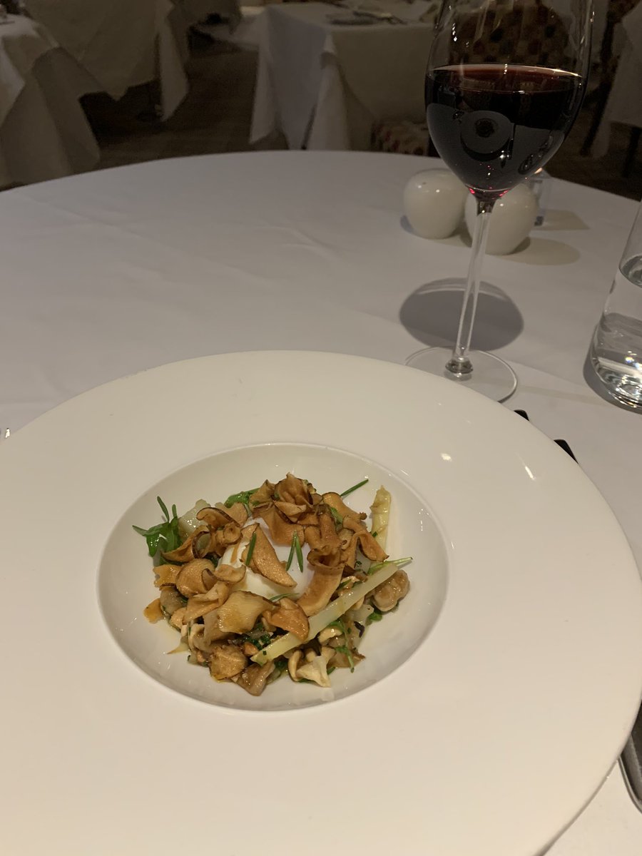 juneh49's tweet image. Starter #coddled #hensegg #whiteasparagus #leeks &amp;amp; cob nuts #delicious