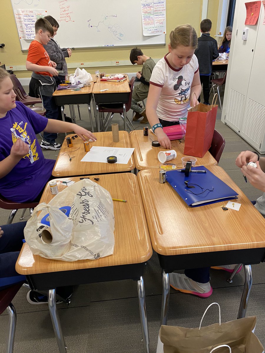MrsB206's tweet photo. Making our switches for our flashlights! Another step closer to putting it all together and making our homemade flashlights 🔦 💡! @KParker2O4 #berkleydifference #pattengillpride https://t.co/wT0p3efjKU
