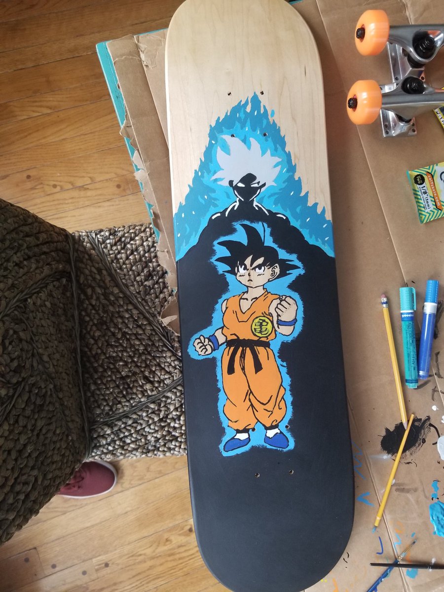 Beastblade_'s tweet photo. Second skateboard I've painted is almost done #stillcantkickflip https://t.co/s719gvN3p8