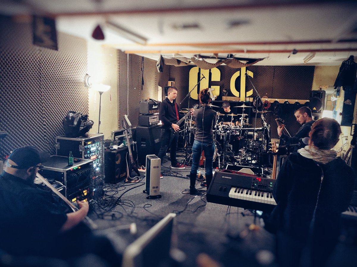 Last rehearsal before our final tomorrow! Join us on last time 🍻🤘#lastshow #rehearsal #abinchova #folkmetal #melodicdeathmetal #swissmetal