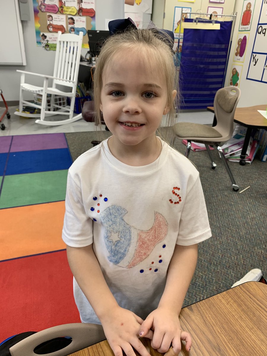 pre_jhe's tweet photo. Go Texans! Showing support for our favorite Texan! ⁦@HoustonTexans⁩ ⁦@JHEKindergarten⁩ ⁦@CGillaspia⁩ ⁦@HayesHawks⁩ https://t.co/x2BmV0CQBW