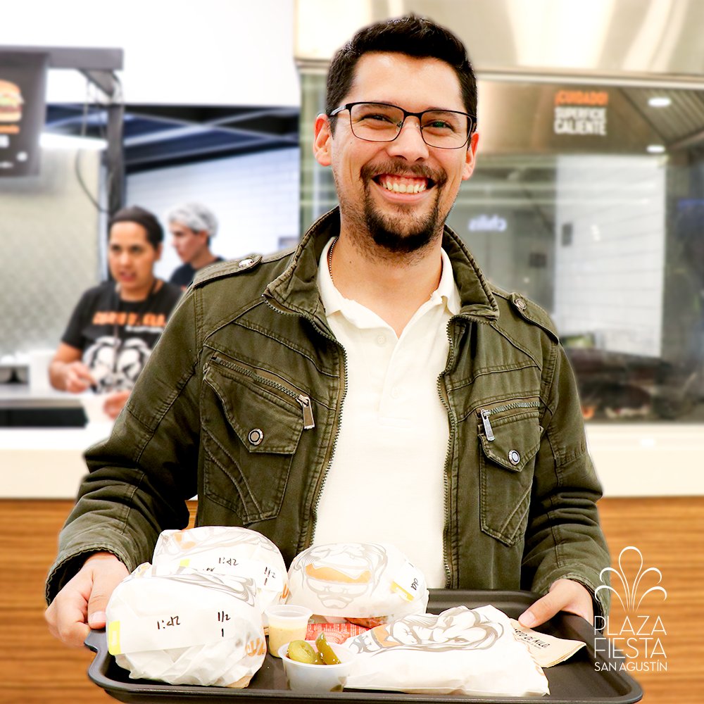plazafiestasa's tweet image. ¡El día está ideal para disfrutar una @cuartodekilomx! 
Satisface tu antojo con esta increíble opción que podrás encontrar en nuestro Food Court.
¡Ven por la tuya y calma tu hambre!
#HayDíasParaFestejar
#ParaTodosLosDías