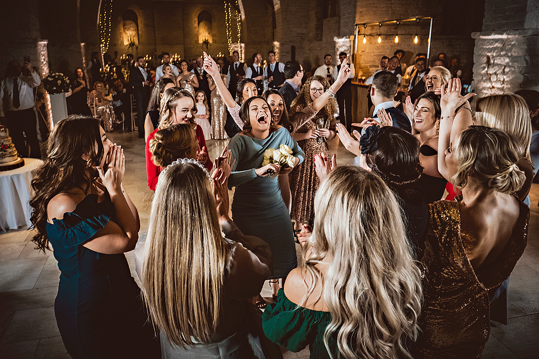 bobinbritain's tweet photo. Someone is REALLY happy to catch Rachael's bouquet! @TitheBarnHants  #wedding #weddingideas #weddingplanning #hampshirebride #bouquettoss  #weddingdetails #weddinginspiration #reportageweddingphotography #hampshireweddingphotographer #tithebarn #tithebarnwedding https://t.co/hWrzSPhhQ3