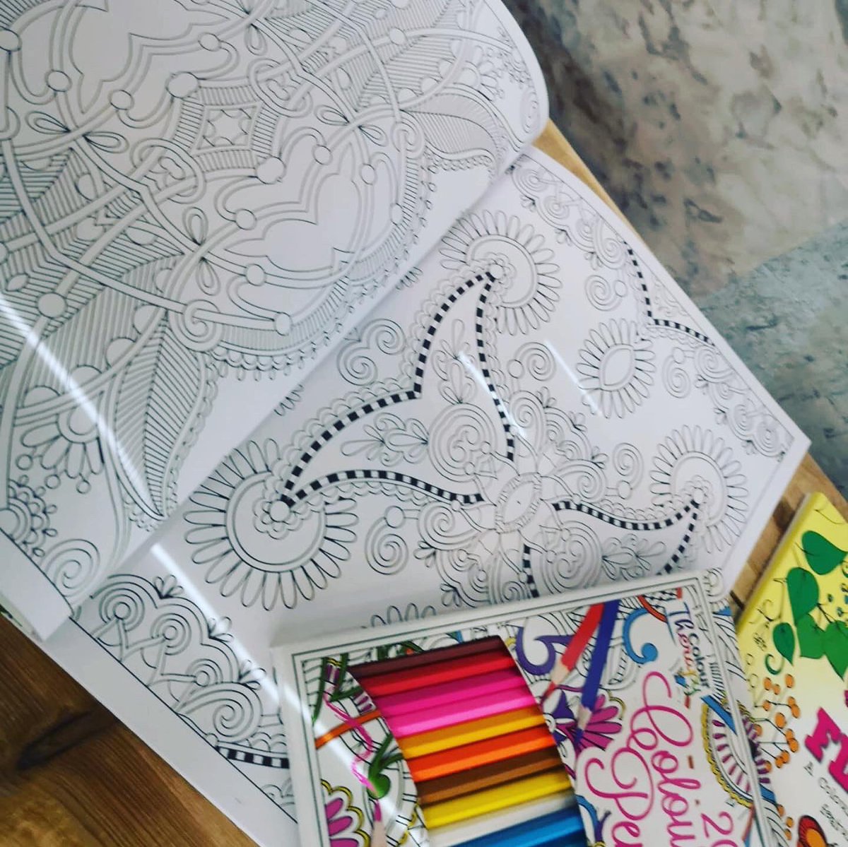 welcometomade's tweet photo. We have WiFi in our café but if you fancy a break from tech ... we have books, puzzle &amp; colouring books. DID YOU KNOW... colouring is not just for kids! It is proven to increase comfort &amp; feelings of wellbeing. Try it 🖍
#adultcolouring #stressrelief #readingbooks #welcometomade https://t.co/KHNLwkWton