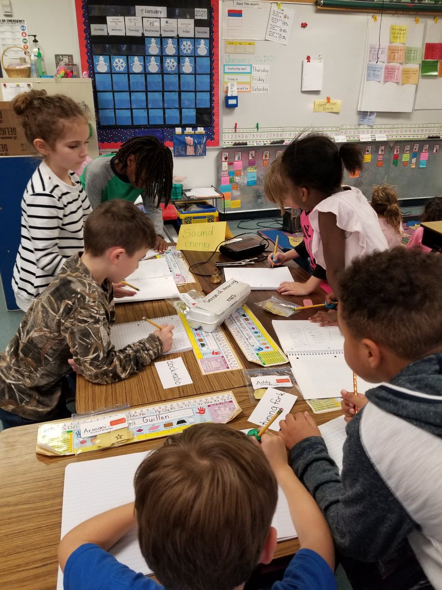 SamHouston1982's tweet photo. Mrs Hamilton’s 1st graders explored heat, light and sound energy today. #TexansLearning https://t.co/1JA8Kn9hip