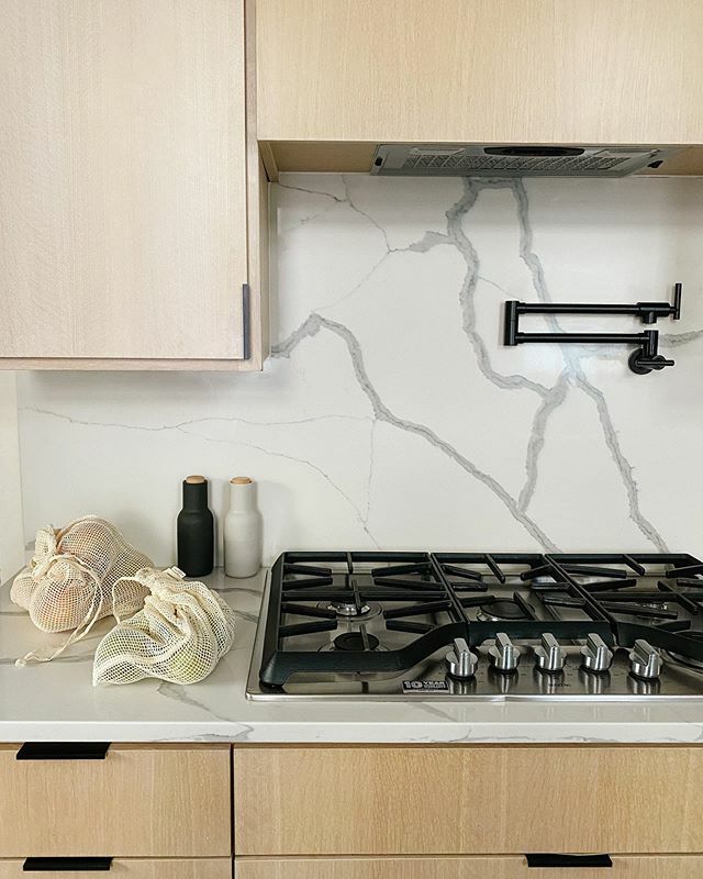 TWO new posts on Small Fry 😎 #whoami ?! As requested: sharing the links from baby boy’s nursery plans AND your + my easy swaps for my 2020 focus of reducing waste! ♻️ You guys are all rockstars, I was so impressed with all your efforts! And for everyone who said “it’s just a…