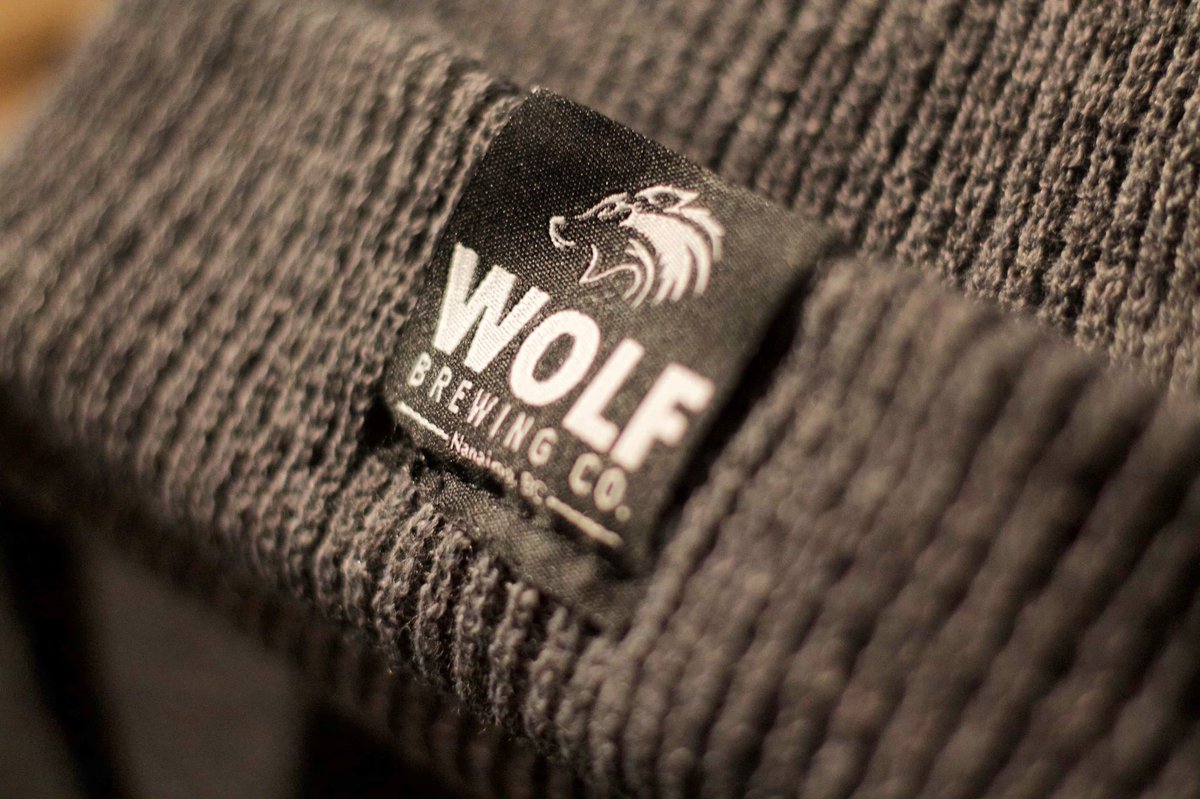 The snow is here 🥶! Luckily we’ve got you covered with our toques 👏🏻Available in black and grey at the brewery.