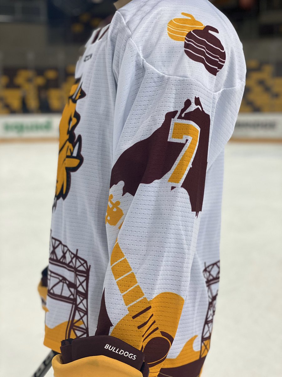 umd hockey jersey