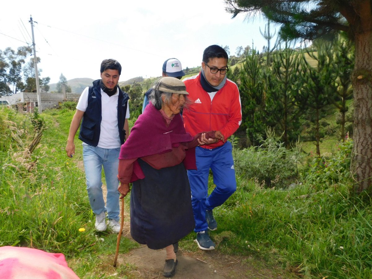 PontonRamiro's tweet photo. CHIMBORAZO | La #BrigadasTodaUnaVida realizada en San Juan nos permitió identificar el caso de "Genoveva" una mujer que vivía en completo abandono. Hoy es cuidada permanentemente en el centro gerontológico de #InclusionEc en #Guano. 
@IvanGrandaM @GoberChimborazo @LuisaLozaV https://t.co/Ei4MraHtNJ