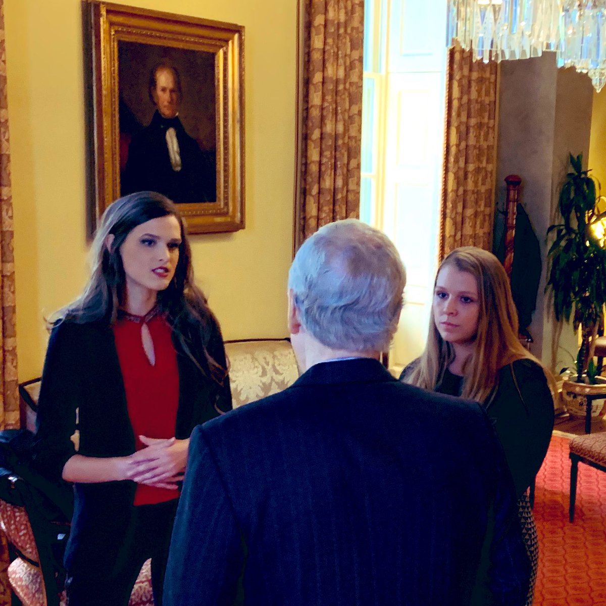 McConnellPress's tweet photo. This week @senatemajldr Mitch McConnell welcomed the @KYHempsters to his office in the @uscapitol and discussed the latest regarding #Kentucky #hemp while showing off his #hemppen 🖊 https://t.co/eQhY1ZkhmX