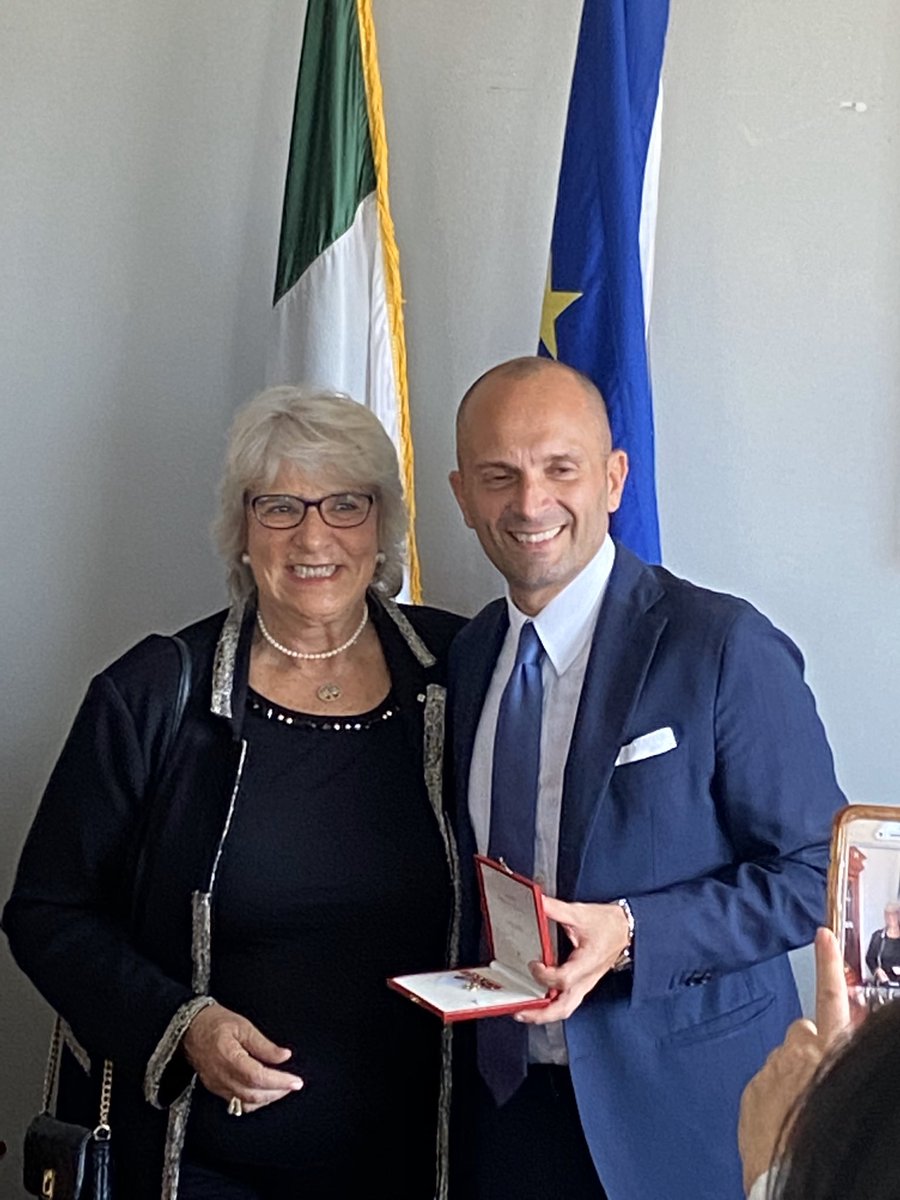BizPowering's tweet photo. Proud of my newly knighted mother. https://t.co/NjiDnl9llJ https://t.co/yrnLojHfq3