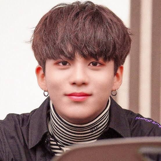 youroppav's tweet photo. Чонхо приходит на любое шоу
Яблоко: 
#ateez #kpop https://t.co/xfiK1jdBZl