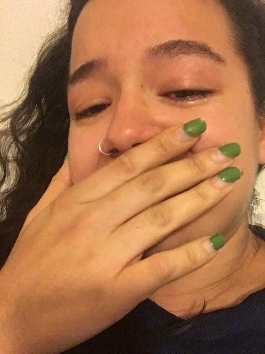 Ortega_Karlaa's tweet photo. Mamá: pero no vayas a llorar porque se va Alex Karev de Grey’s Anatomy 

Yo: https://t.co/YTt6hKqNsp