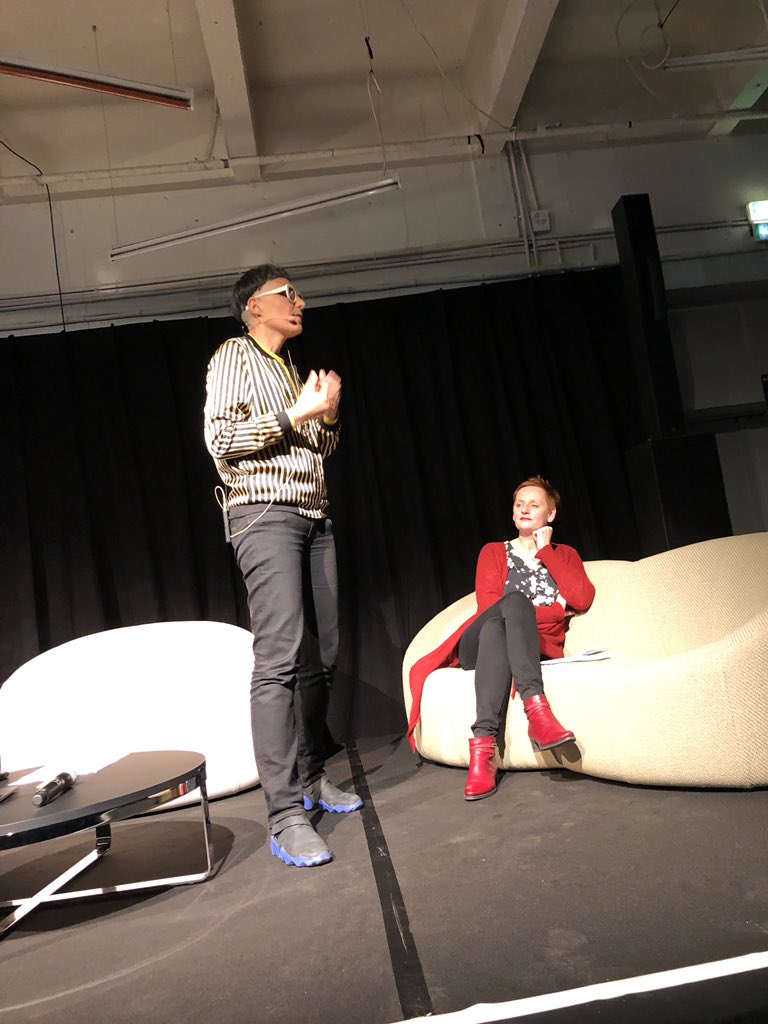 AmoHauts's tweet photo. AMO HDF organisait hier avec @lille_design la conférence @matalicrasset. Salle comble au Tripostal pour écouter et échanger avec elle sur le métier de designer, ses réalisations, ses sources d’inspiration. Rencontre passionnante et 1er événement pour @LilleMetWDC2020 ! @AmoHauts https://t.co/2seJNIx3FY
