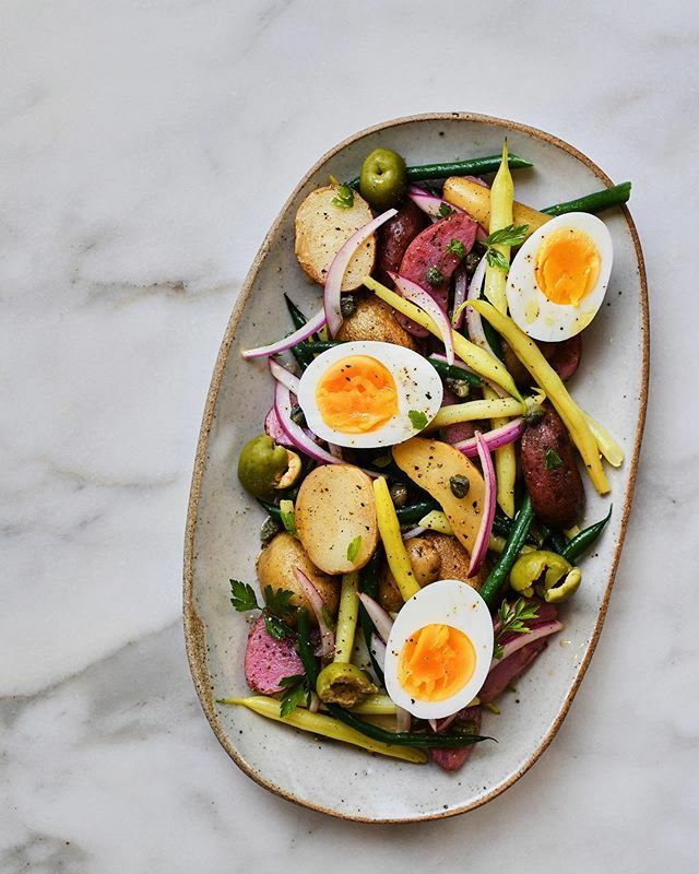 This yellow bean salad with potatoes, capers, and eggs from <a href="/edibleliving/">Sarah Copeland</a>’s beautiful #everydayissaturdaycookbook has become one of my go-tos. Great for brunch, lunch, or snacking—I’m obsessed. It’s up on my site if you wanna snag the recipe! ift.tt/37YipEX