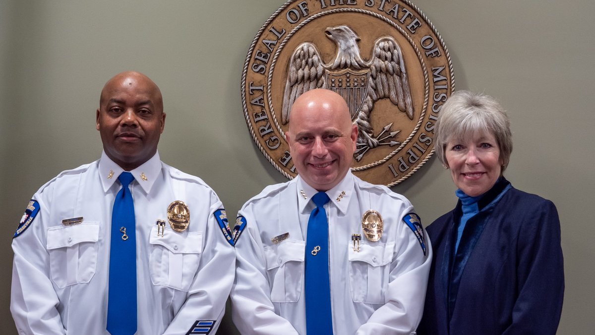 Starkville_PD's tweet image. Chief Mark Ballard and SPD would like to congratulate Assistant Chief of Police Henry Stewart.  Today, Assistant Chief Stewart was sworn in by Mayor Lynn Spruill. @bighurt1914 @lynn_spruill 

More photos and info: facebook.com/starkvillepd/p…