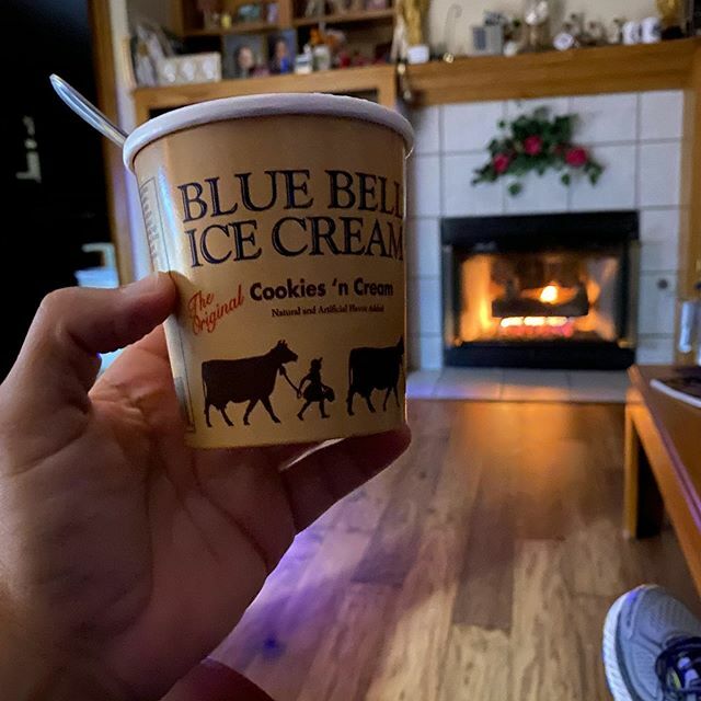 GottaGoOutdoors's tweet image. Time to enjoy some ice cream and relax by the fire. 
#IceCream #PerfectFire #CookiesnCream #ColdOutside ift.tt/2tKcMLN
