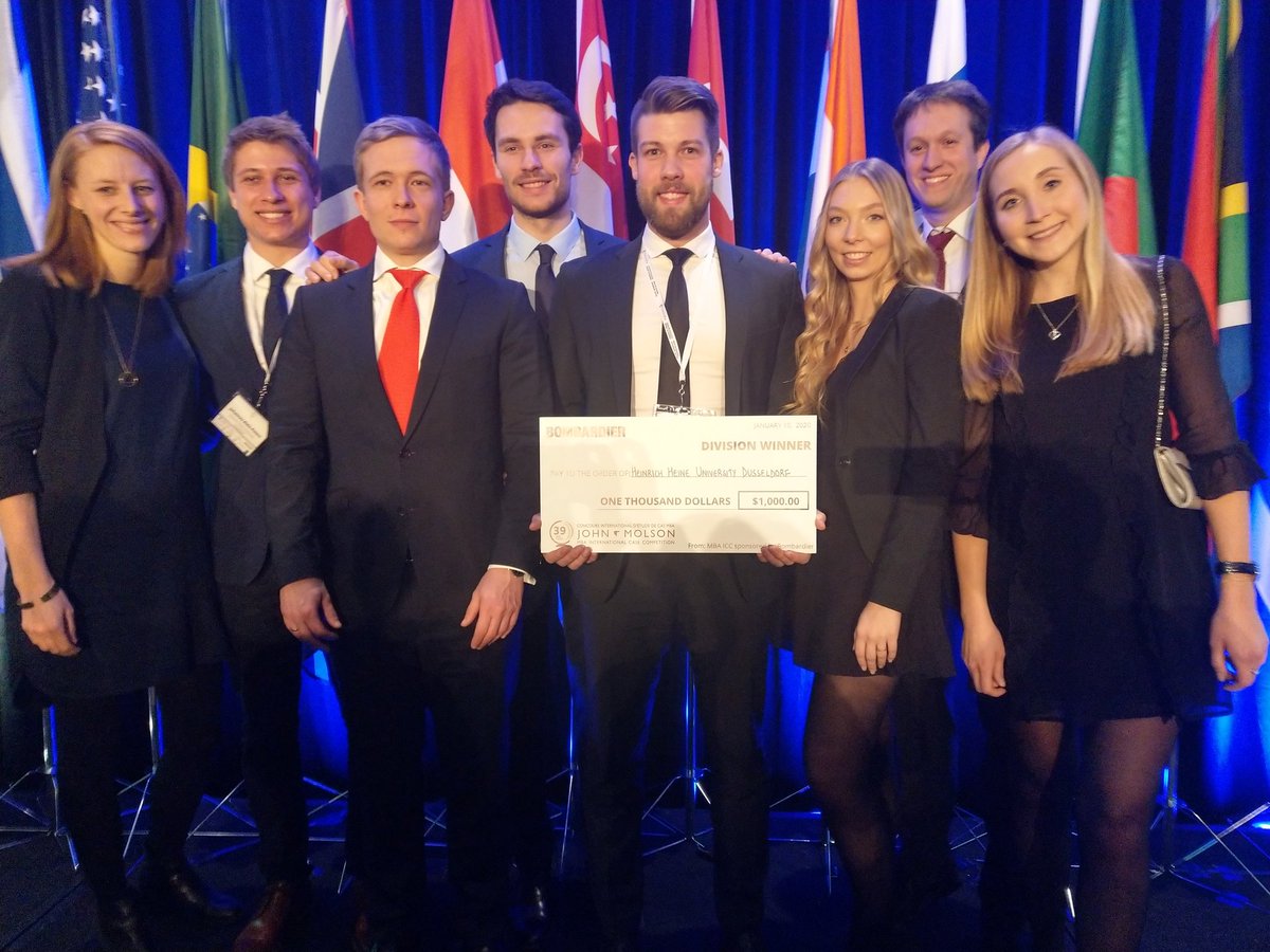 DusseldorfTeam's tweet photo. Divisionsieger - Team Düsseldorf 🥳🎉 @MBAICC @HHU_de #casecompetition #Montreal #mbaicc https://t.co/c4ECzmJy2Y
