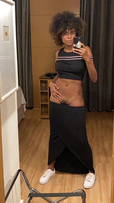 New outfit... what do you think? 🥰🥰🥰🥰                             O que voc&ecirc;s acham do meu estilo novo<a href="/tag/ass"class="tags"><span>#ass</span></a><a href="/tag/rt"class="tags"><span>#rt</span></a><a href="/tag/gostosa"class="tags"><span>#gostosa</span></a><a href="/tag/happyjerkingof"class="tags"><span>#happyjerkingof</span></a><a href="/tag/rabuda"class="tags"><span>#rabuda</span></a>