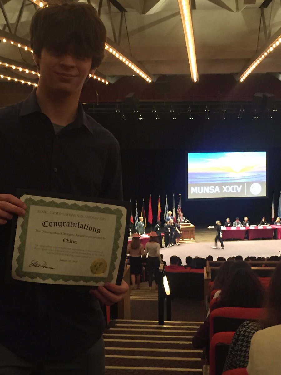 austinhighmun's tweet photo. Another Distinguished Delegate @#MUNSA! https://t.co/T19EuJQ8Gj