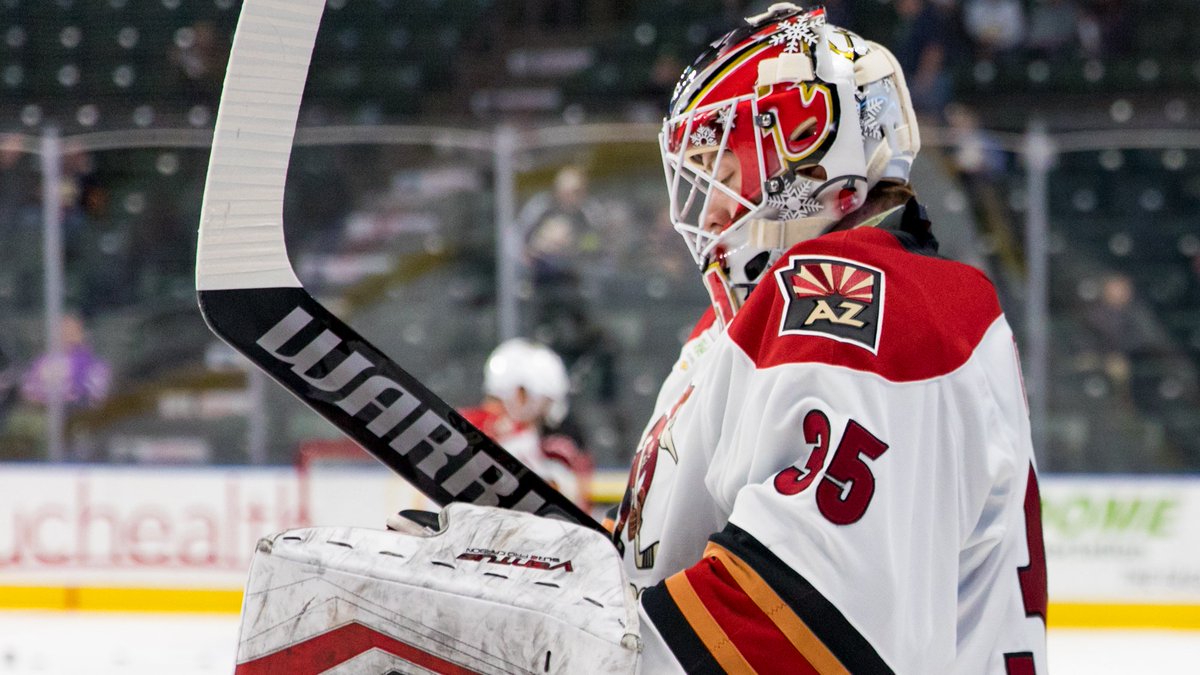 RoadrunnersAHL's tweet photo. Colorado takes a 3-0 advantage and Tyler Parks has entered in relief of Brandon Halverson with five minutes to play in the first.

This is Tyler's first career AHL appearance. https://t.co/3jDCGeG42F