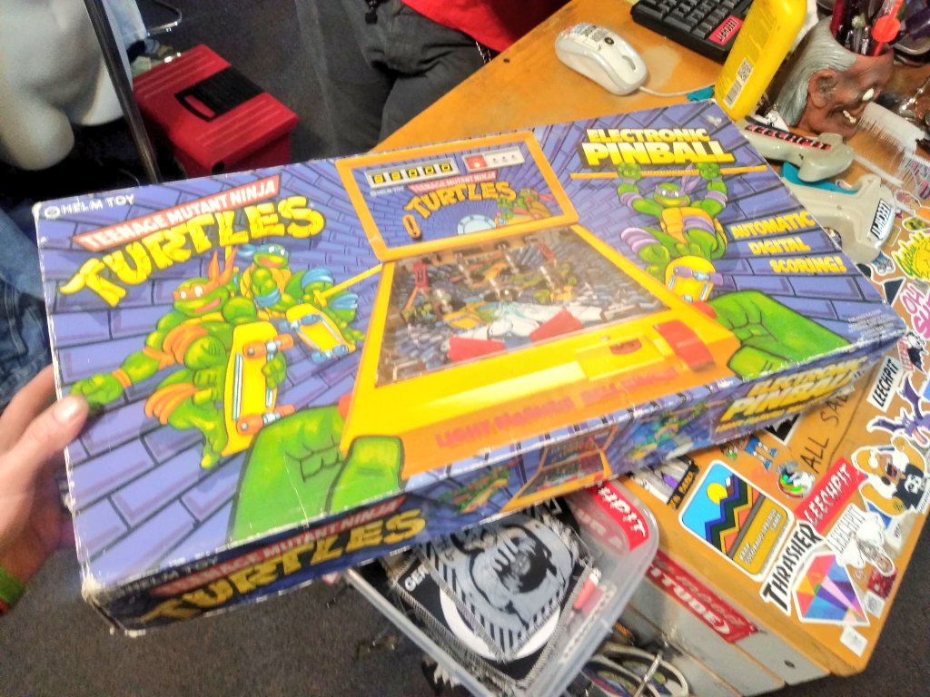 tOkka's tweet photo. @TheSewerDen @TMNT @DinosaurDracula @AlexDeligiannis @jodyvanb @GoGreenMachine .. only took me 30 flipping years & a spit ton o' trade-ins,guess #FootClan teaches patience : #HelmToys #TMMT #ElectronicPinball #1990 - Thx, @theleechpit ๐น๏ธโ๏ธ๐ฎ๐ข๐ฅ๐ฅ๐ฅ https://t.co/oU7hJS6sBP