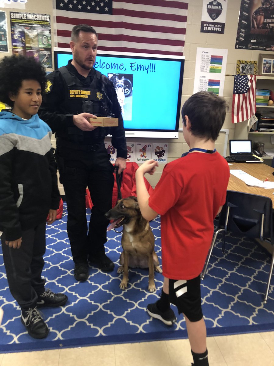 SeeTheAble1's tweet image. Thank you SO MUCH to #SheriffLott, @Gavin_Walmsley and @emy_k9 from @RCSD for coming to see us!!! We learned so much AND had fun!!! 💙⚔️❤️🐕👮🏻‍♂️#SeeTheAble #CommunityPolicing @CraytonMiddle