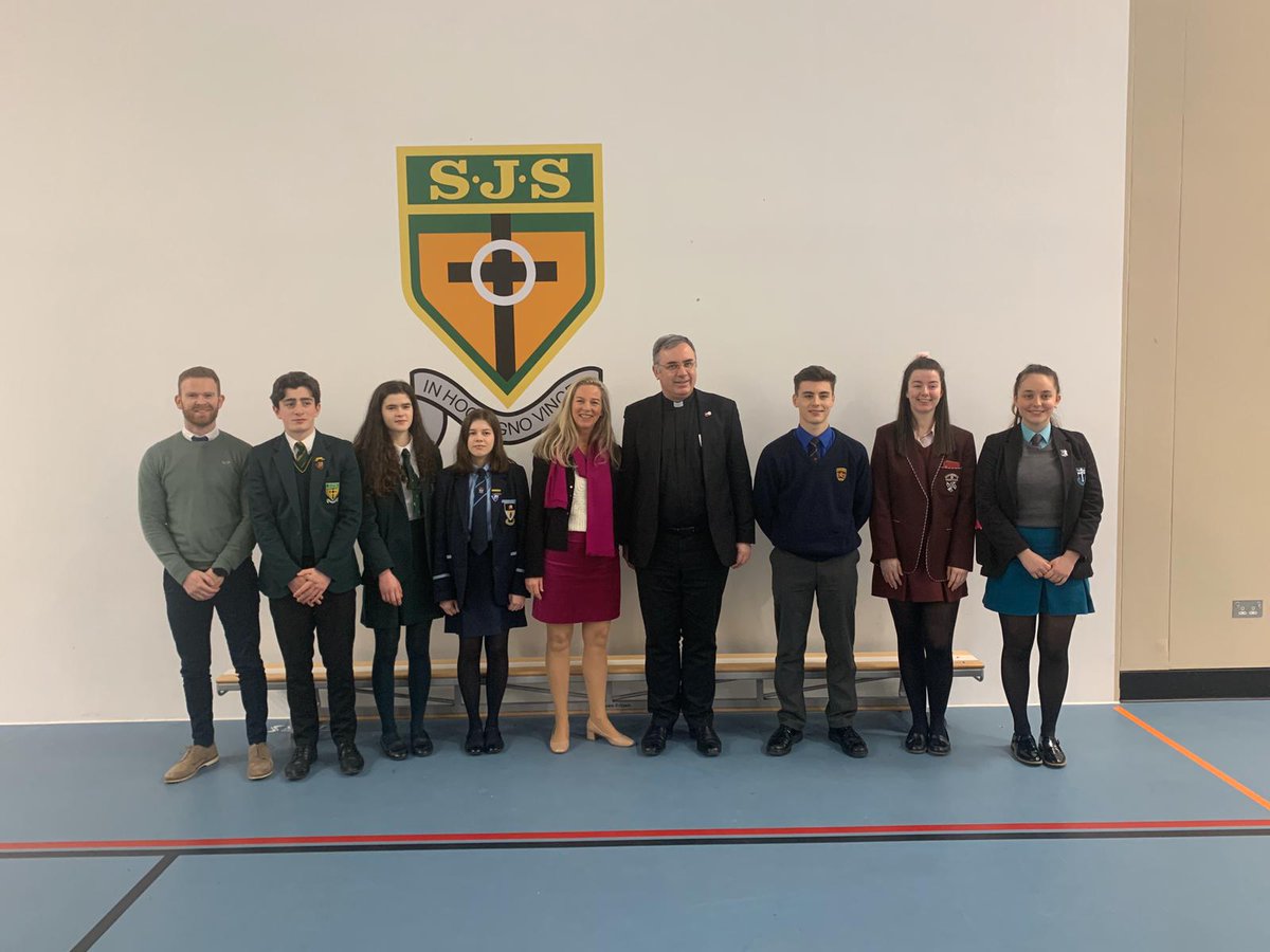 SJS41's tweet image. We were delighted to host a ‘Under the Radar’ conference for A
Level Religious Studies students today. Our guest speakers were Dr Andrew Pinsent, Research Director of the Ian Ramsey Centre for Science&amp;amp; RE at Oxford Uni &amp;amp; Julie Arliss, teachers and founder of Academy Conferences