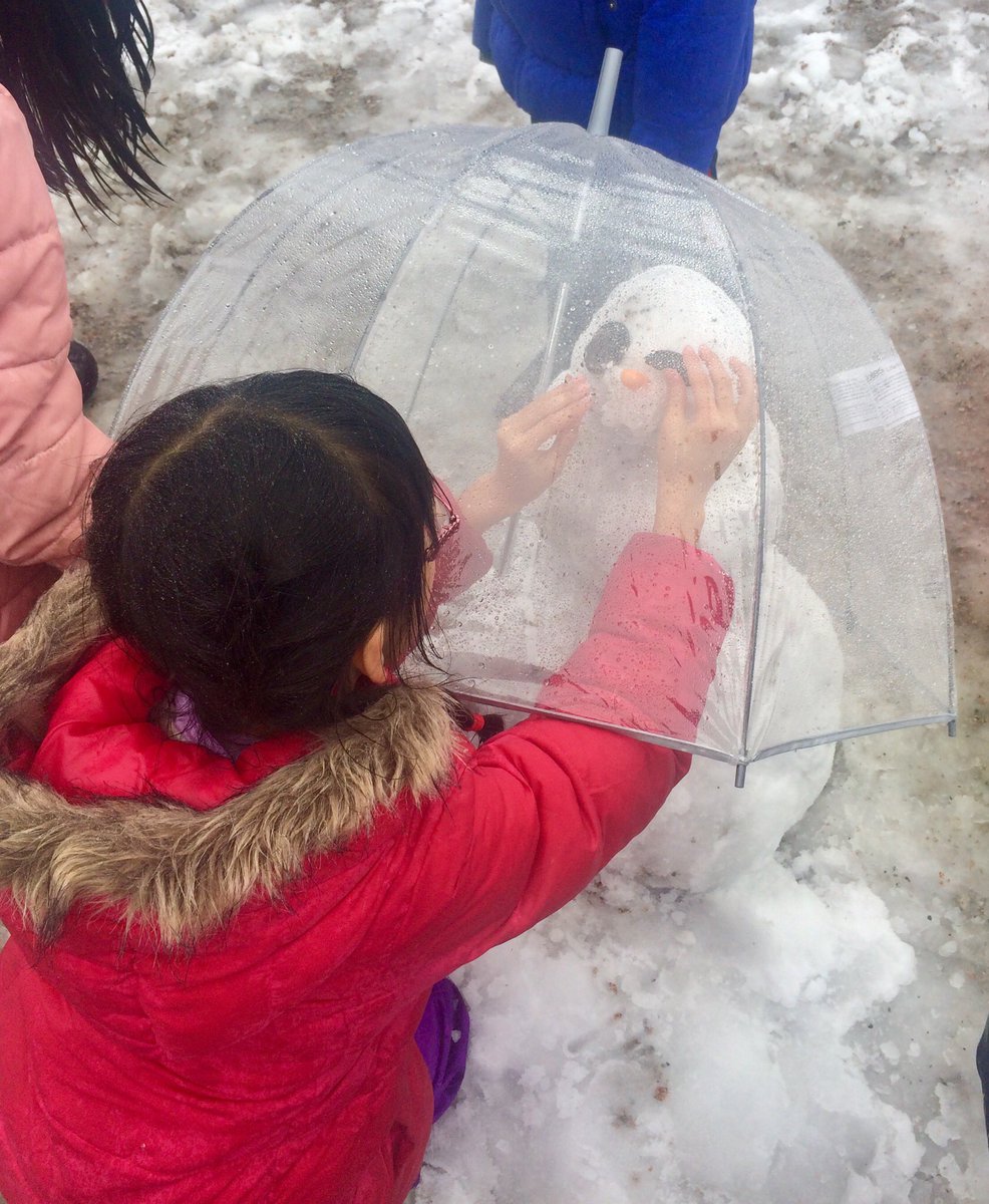The perfect Vancouver snowman!