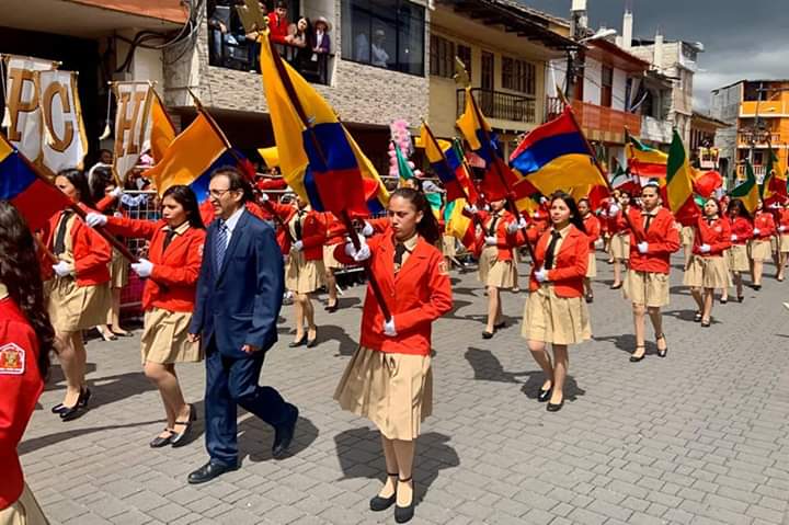 VinicioColomaR's tweet photo. Saludos mi querido San Miguel de Bolívar, en sus 143 años de cantonización; junto el firme compromiso de trabajar en unidad, por su progreso y desarrollo. Agradecemos a las autoridades y ciudadanía San Migueleña por su constante apoyo. #ElTrabajoContinúa https://t.co/iec16TAYv7