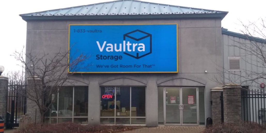 milesnadal's tweet photo. Our new sign is up at our Niagara Falls location! Drop by if you're in the neighbourhood.
#rebrand #sign #niagarafalls #selfstorage #storage #vaultraselfstorage #vaultrastorage #wevegotroomforthat @PeerageCapital @VaultraStorage The new signage looks fabulous. Congratulations https://t.co/33qgYiWAh9