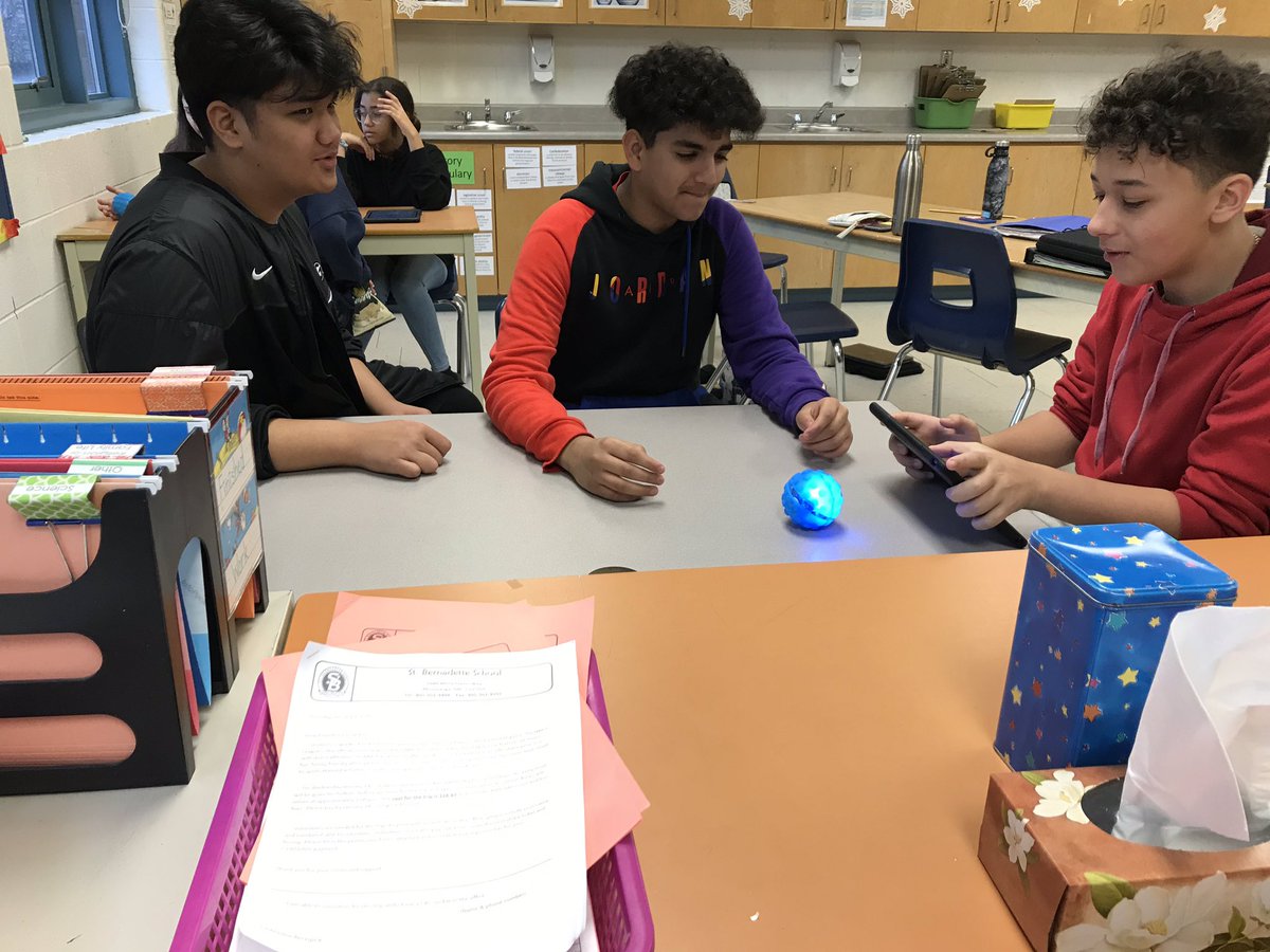 MsDJFlick's tweet image. Playing with our new Sphero robots. #coding #mathapplications #excitement @StBernaDPCDSB @StBernadetteCa2