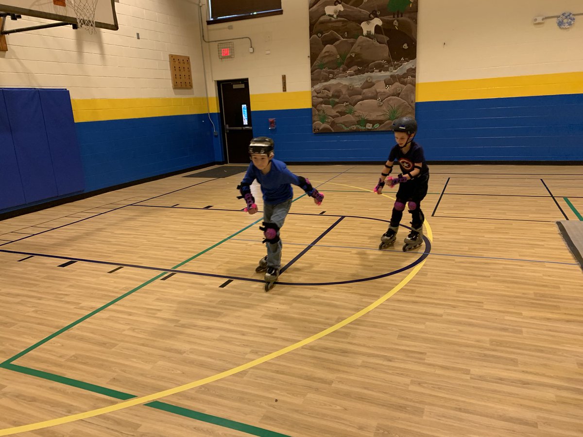WalshVikings's tweet photo. What a great time together skating in gym! @JJKlagPE @FSDVikings https://t.co/y2atjMHHkc