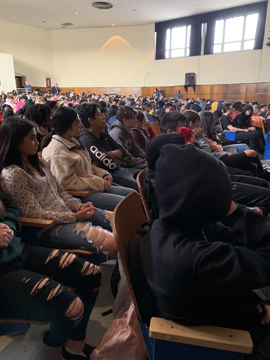 Thank you to Marc and Stacey from Recovery Advocates of America for speaking to our freshman and sophomores this afternoon! <a href="/HTSD_Nottingham/">Nottingham High School</a> <a href="/HTSDSuperBatlle/">Alejandro Batlle</a> <a href="/BigDawgAD/">Northstar Athletics</a>