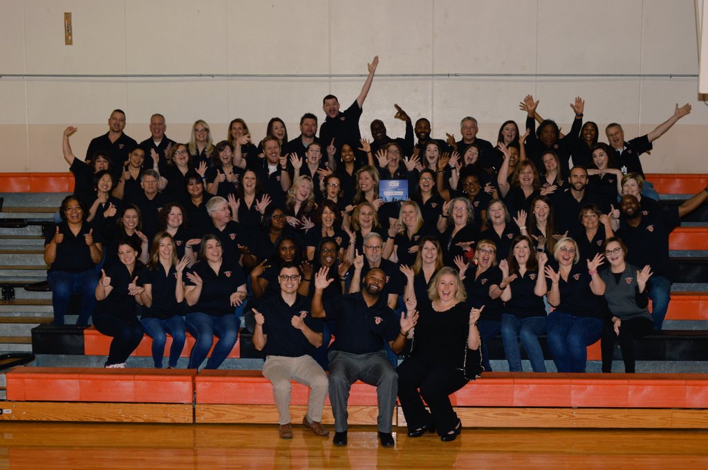 principalkris's tweet photo. Last night @FuquayVarinaMS won the WRAL Viewers Choice Award for best middle school! This is truly a testament to the hard working staff, students, and community that make our school simply...awesome! Congratulations FVMS! #wearefvms #WRALVCAS #gobengals https://t.co/yiMOHyq11N
