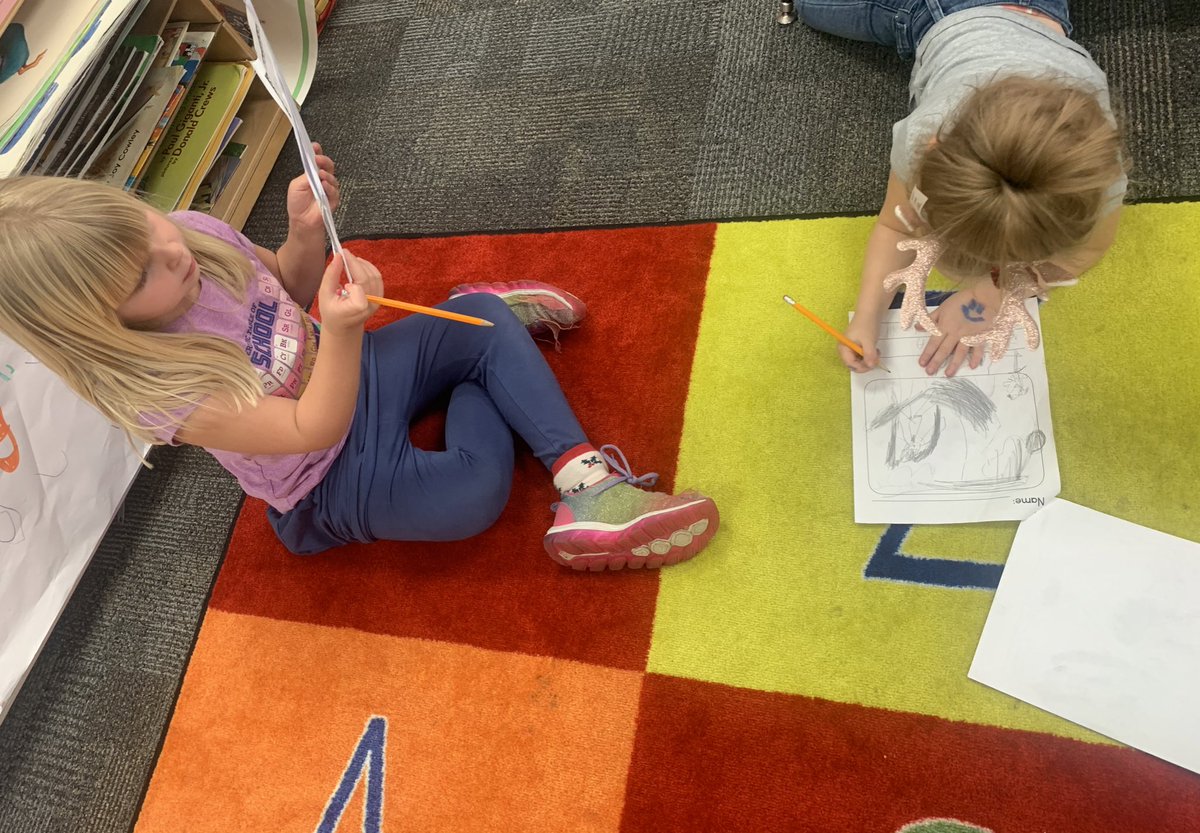 amber28reeves's tweet photo. I love seeing writers come together to help each other revise their stories. #whywisd #rooswrite @bweroos #kinderwriters https://t.co/faZwHcwYPX