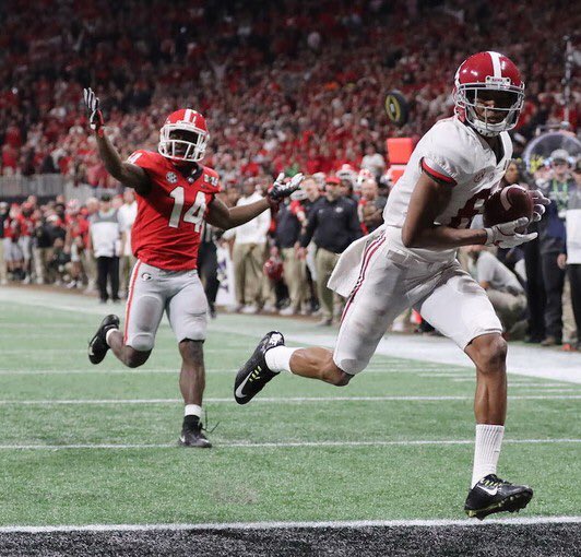 CFBKings's tweet image. Home field... disadvantage?

The last two teams that played in their home state in the National Championship are 0-2.

2011 LSU - (L 21-0)
2017 Georgia - (L 26-23)

(via @CFBONFOX)