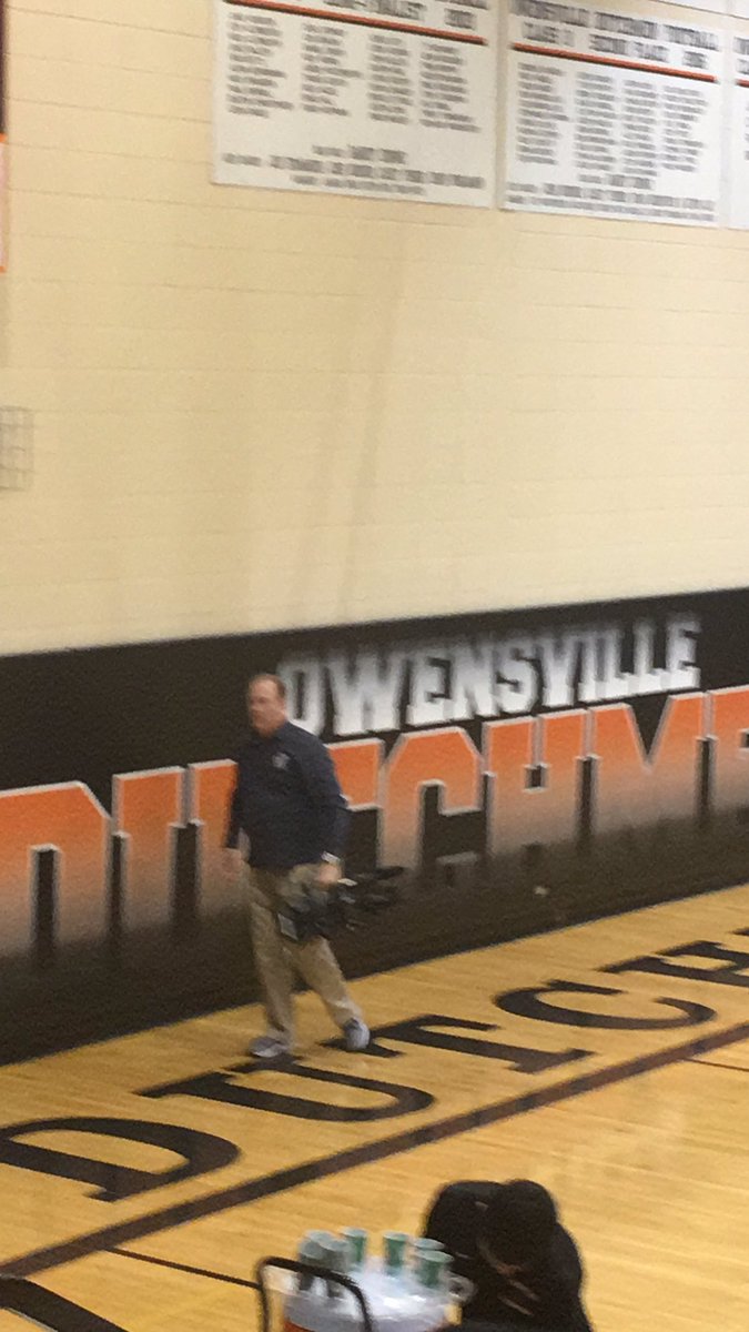 OMSTerry's tweet photo. @RodKRCG13 in the house at the OWENSVILLE Tournament! Thanks Rod! https://t.co/ZGBLEQ0ZDv