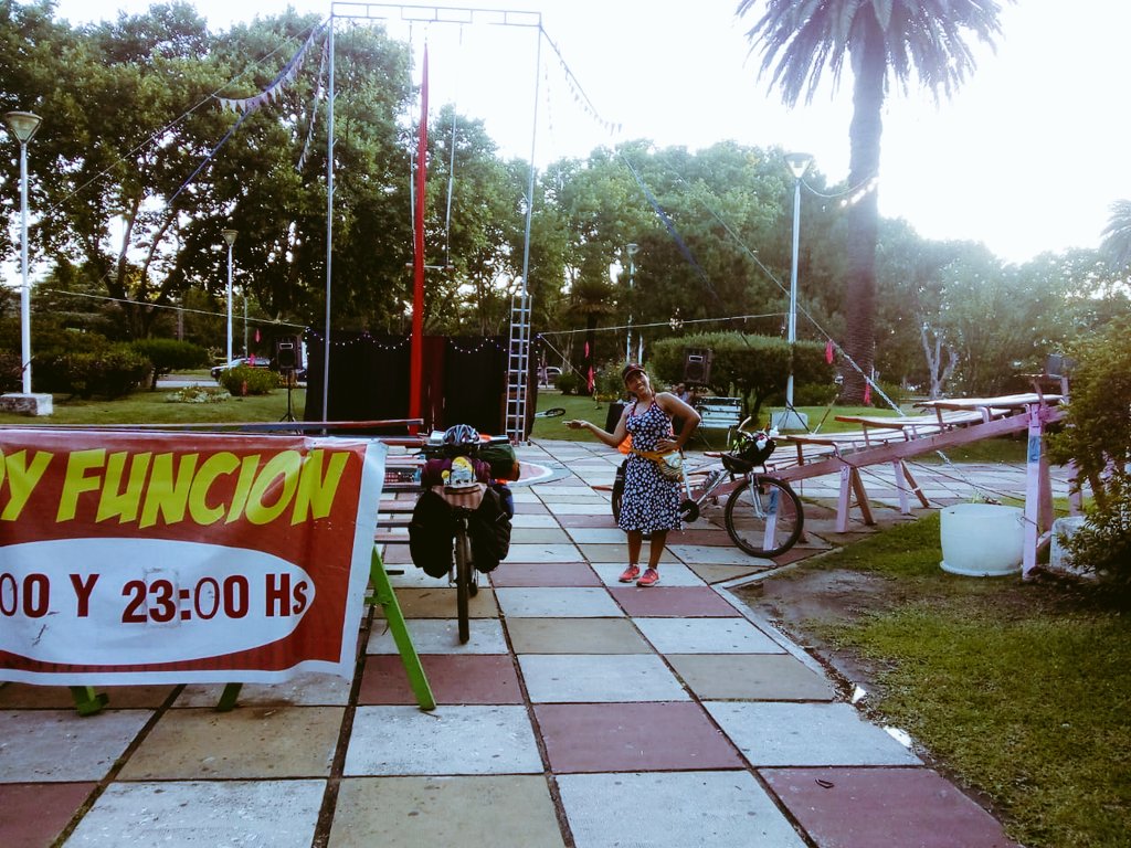 LauraGGer's tweet photo. #HoyFuncion #colon https://t.co/uwYd4Lk4FD