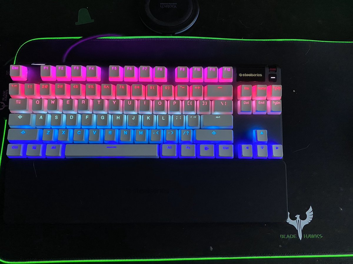 I got my steel series apex 7 tkl with brown Switches and Hyper X pudding  keycaps today! : r/steelseries