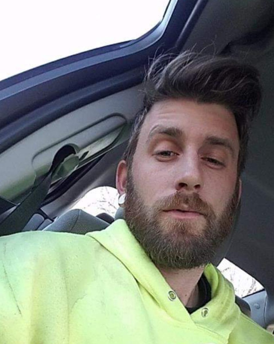 AustinMilla3's tweet photo. Heading from the jobsite to the gym, then home to break you. My #alphafunk is like poppers to you #betafucks. Be waiting #onyourknees #walletsout. You're going to spend the night #serving and #sending. https://t.co/4l20Seevil
