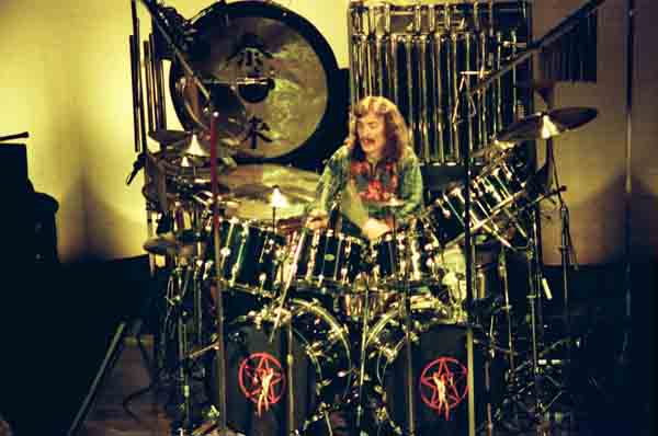 ConcertPhotosUK's tweet photo. RIP #NeilPeart at only 67. I photographed him with #Rush back in 1979 at Coventry, Manchester and Liverpool https://t.co/hl7FliDuN3
