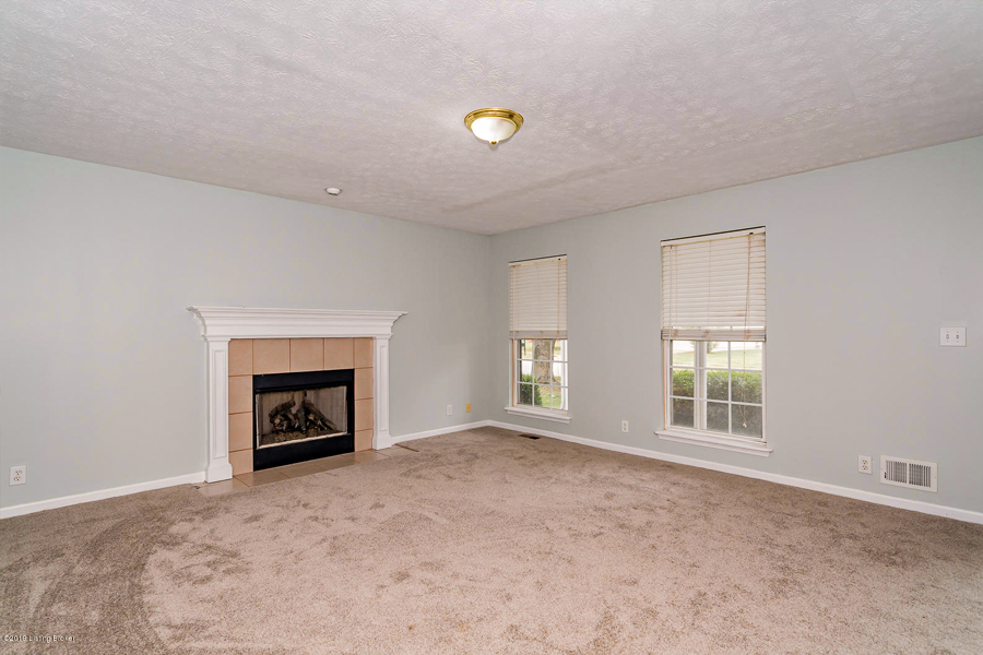 HommatiNetwork's tweet photo. 10110 Spring Gate Dr, Louisville, KY 40241

https://t.co/K3rRKioFRb

#Hommati #LouisvilleKyRealtor #KentuckyHomes #RealEstateKY #LouisvilleKYRealEstate #LouisvilleKYRealtor https://t.co/Pr1eqMYGQ7