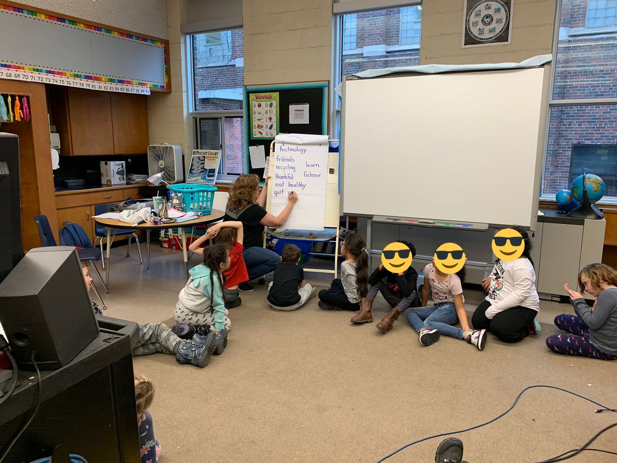 WaitMister's tweet photo. Today at @gecdsbmariners we talked about our New Year’s resolution! “Quit smoking” was an answer... after clarification they want to help their parents to quit! @LEADUWindsor https://t.co/v1T5l7IgB2