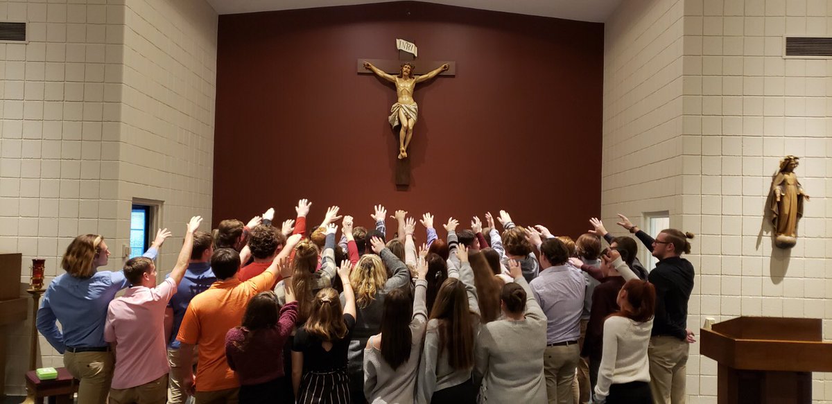 HCHSCougars's tweet photo. Another successful Senior Retreat is in the books! A huge thank you to Sister Maryann &amp; all of the team who made retreat possible! Also a big thank you to Fr Bill for always making time to share in this experience with our students! #LiveTheFourth https://t.co/1PemuyIJ7Y