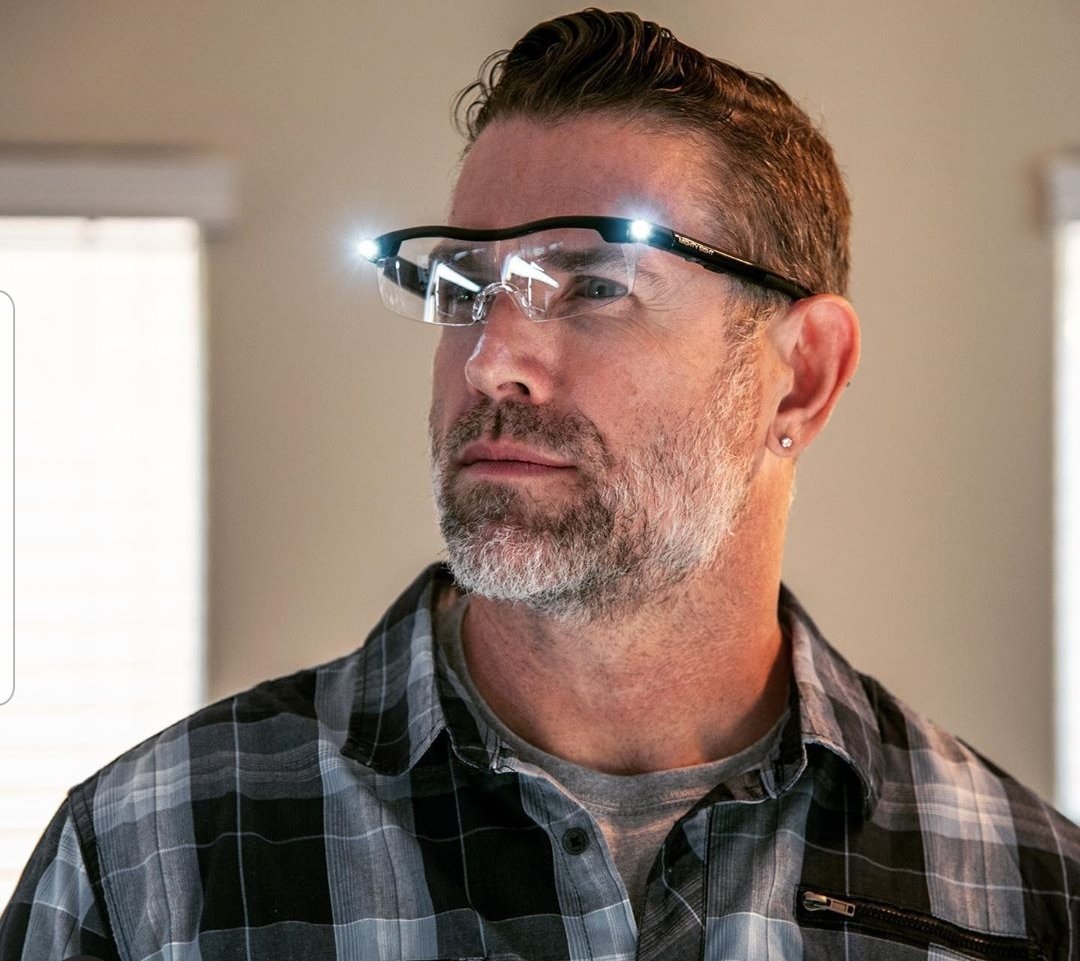 tjwimz's tweet photo. Another shot from the Might Sight Infomercial. #THMP #actor #stuntman #model #bts #mightysight #viscap https://t.co/k1F25SplHH