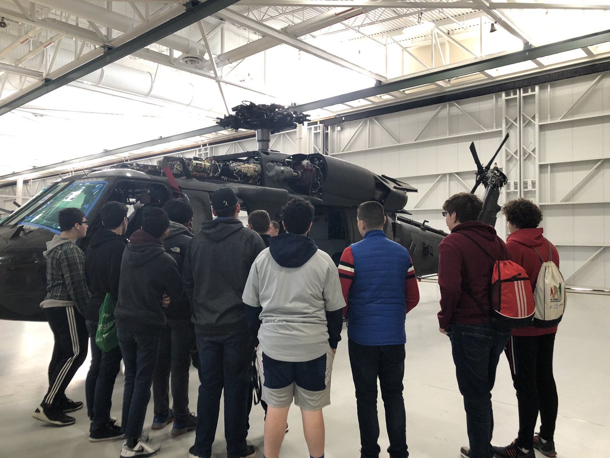 NPHS_TechEd's tweet image. Thank you @RINationalGuard for hosting the NP Pre-Engineering program! We had such an amazing time learning about avionics! #gelinastech #nphscougars @MagillChristen @joegoho @NPAsstSupt
