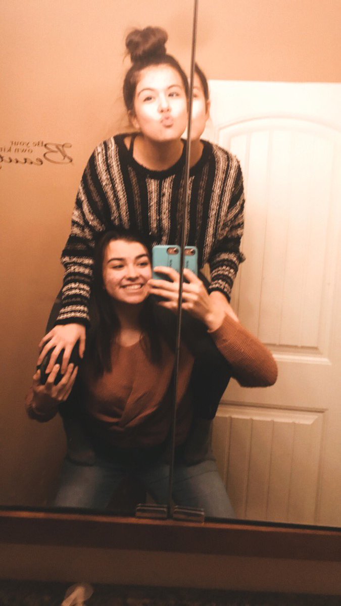 destyniwinn's tweet photo. Sista from anotha mista ❤️🥵 https://t.co/jgqOTTogut