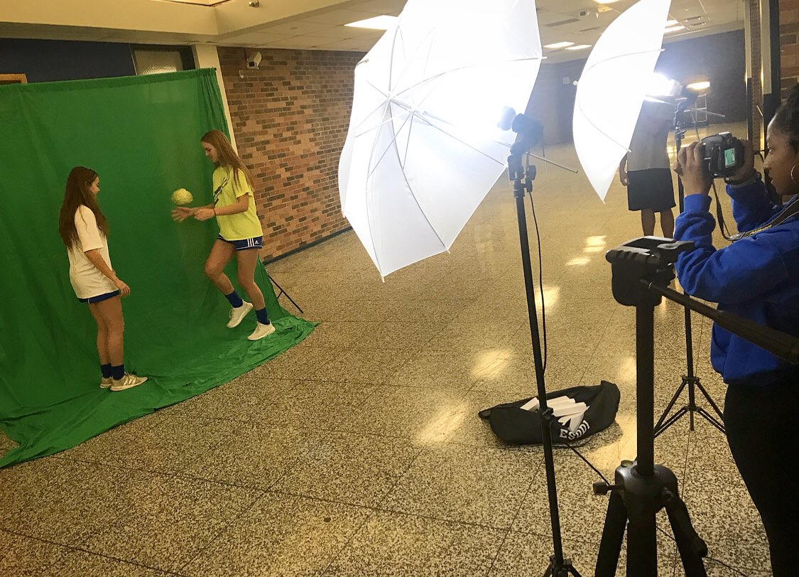 TeamHDI's tweet photo. Behind the Scenes Day 2 

Shout out to Alexis Pinkston for the creative photography skills, @GoodFoodsCoop for the amazing produce, and all the @HCHS_Athletics student athletes that participated in the photo shoot. 

#HealthyDevils #TeamHDI https://t.co/DyV6XzwuJc