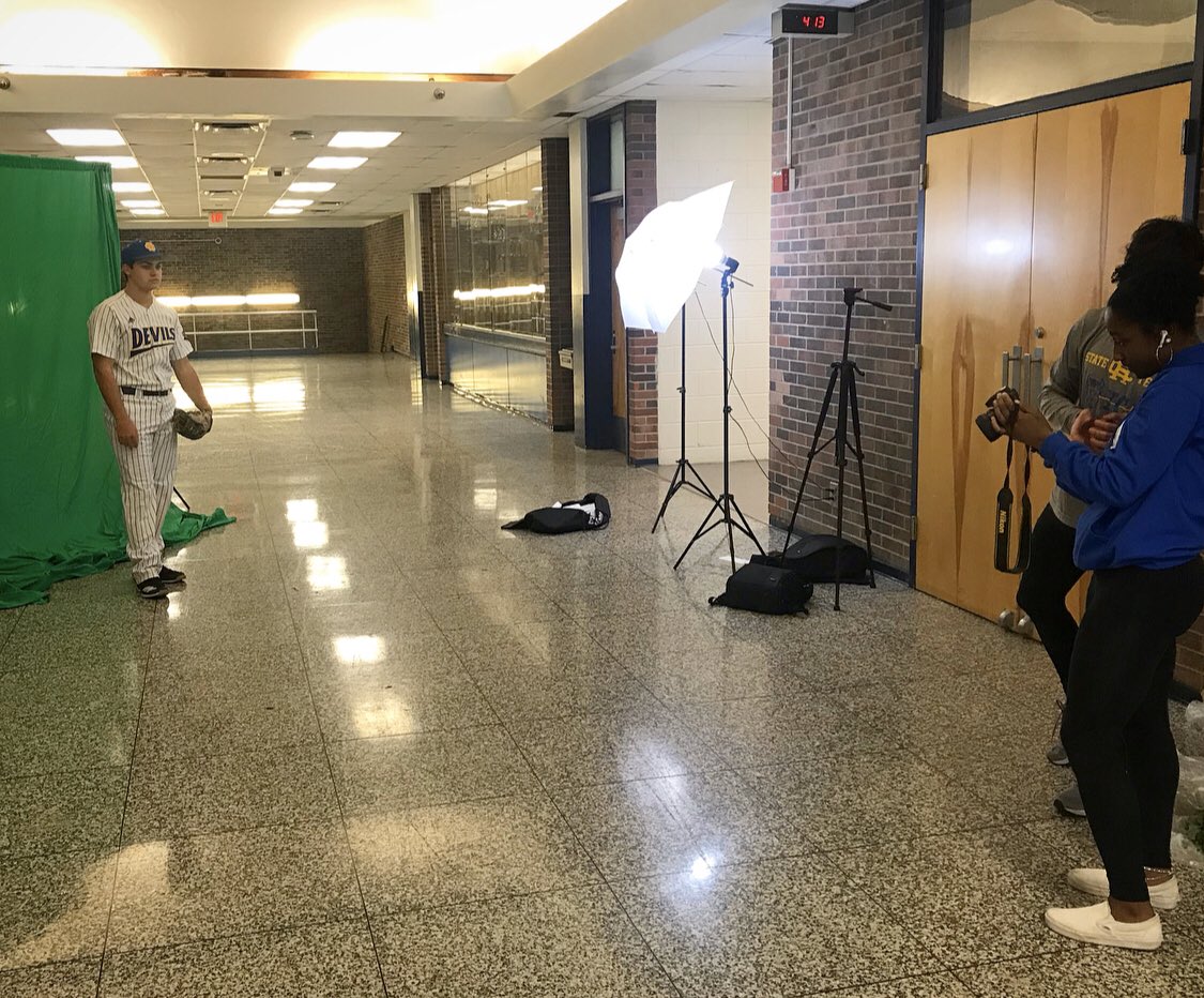 TeamHDI's tweet photo. Behind the Scenes Day 2 

Shout out to Alexis Pinkston for the creative photography skills, @GoodFoodsCoop for the amazing produce, and all the @HCHS_Athletics student athletes that participated in the photo shoot. 

#HealthyDevils #TeamHDI https://t.co/DyV6XzwuJc
